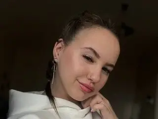 DarlineAkerley real